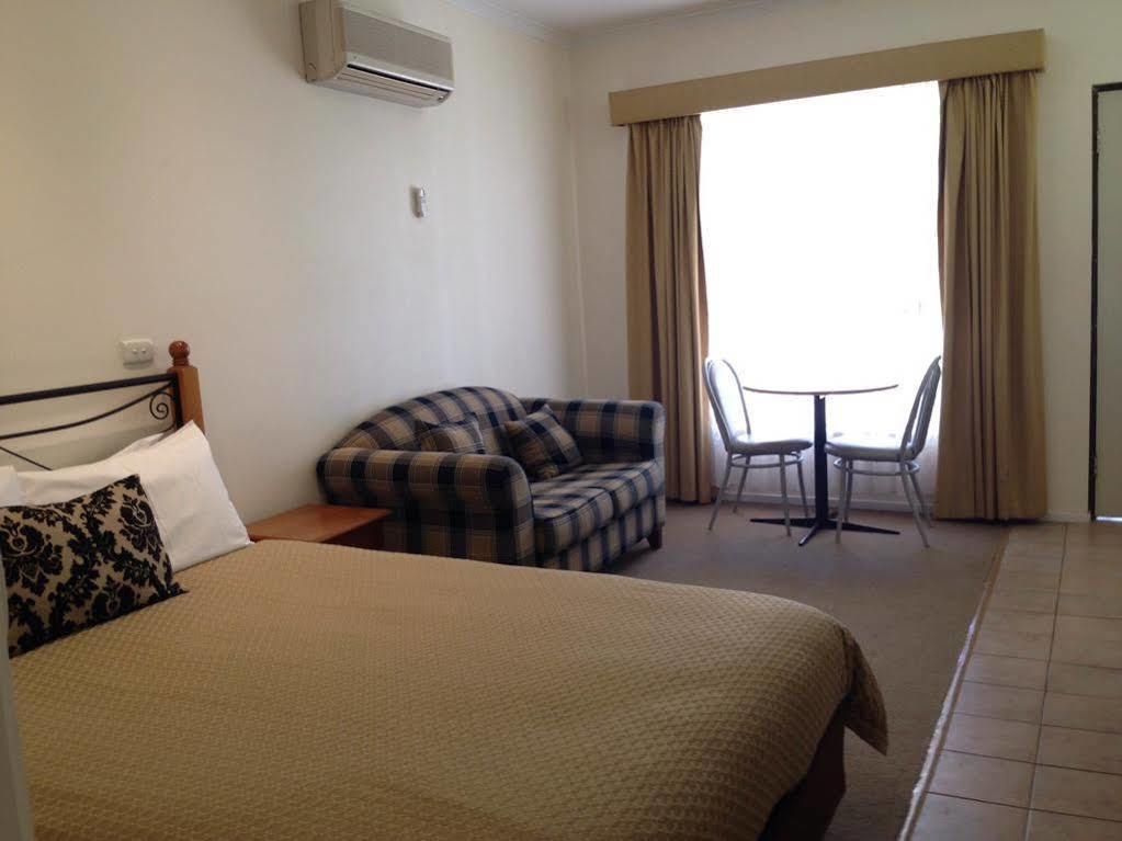 Bright Avenue Motor Inn Bagian luar foto